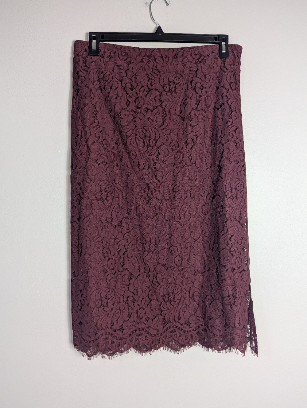 M Isaac Mizrahi Live Maroon Lace Midi Skirt